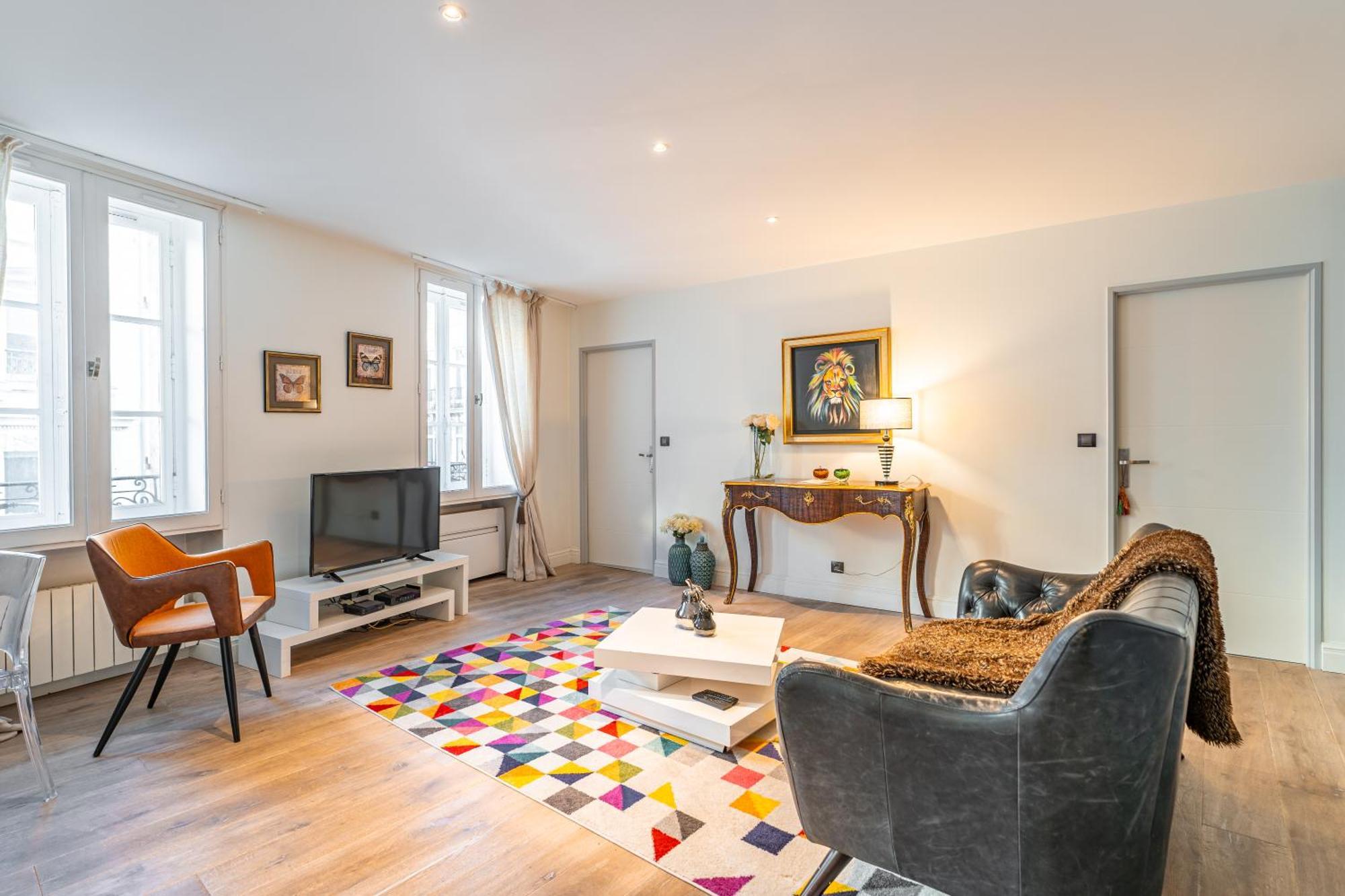 Deluxe Apartment